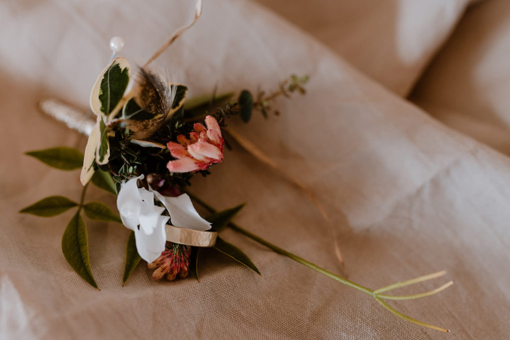 Anstecker aus Blumen